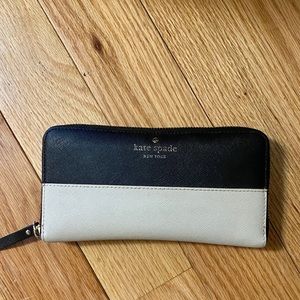 Kate Spade  Zip-around Continental Wallet